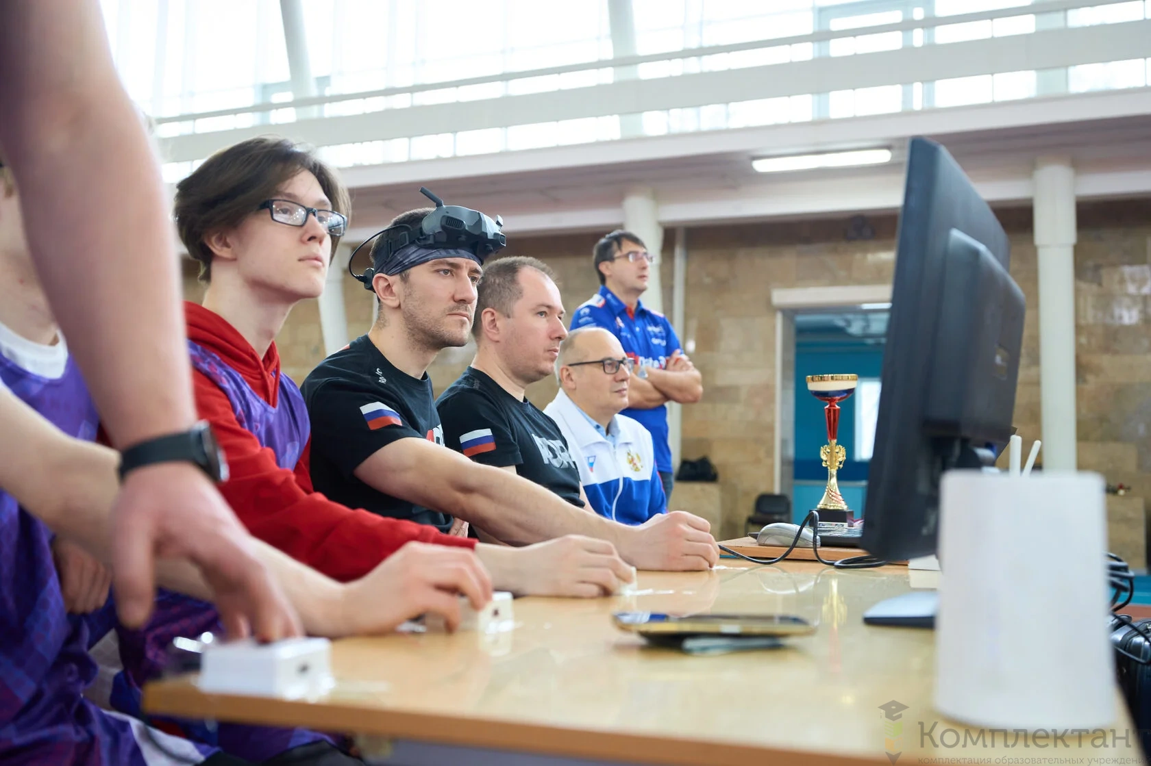 Комплект для соревнований (полуавтомат) RaceControl (Управление гонкой). Количество судейских кнопок 4